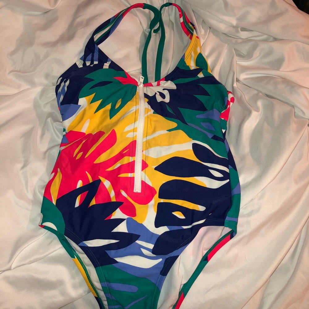 One piece bathing suite
